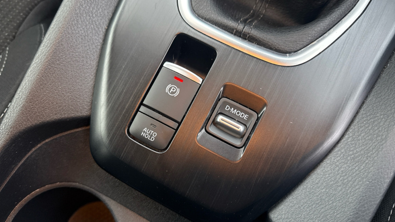 Nissan Qashqai 1.3 DiG-T MH Acenta Premium 5dr Petrol Hatchback